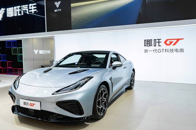 广州番禺区集智展企业管理咨询哪吒汽车在智能汽车领域的表现，领途汽车在新能源汽车市场中的影响力